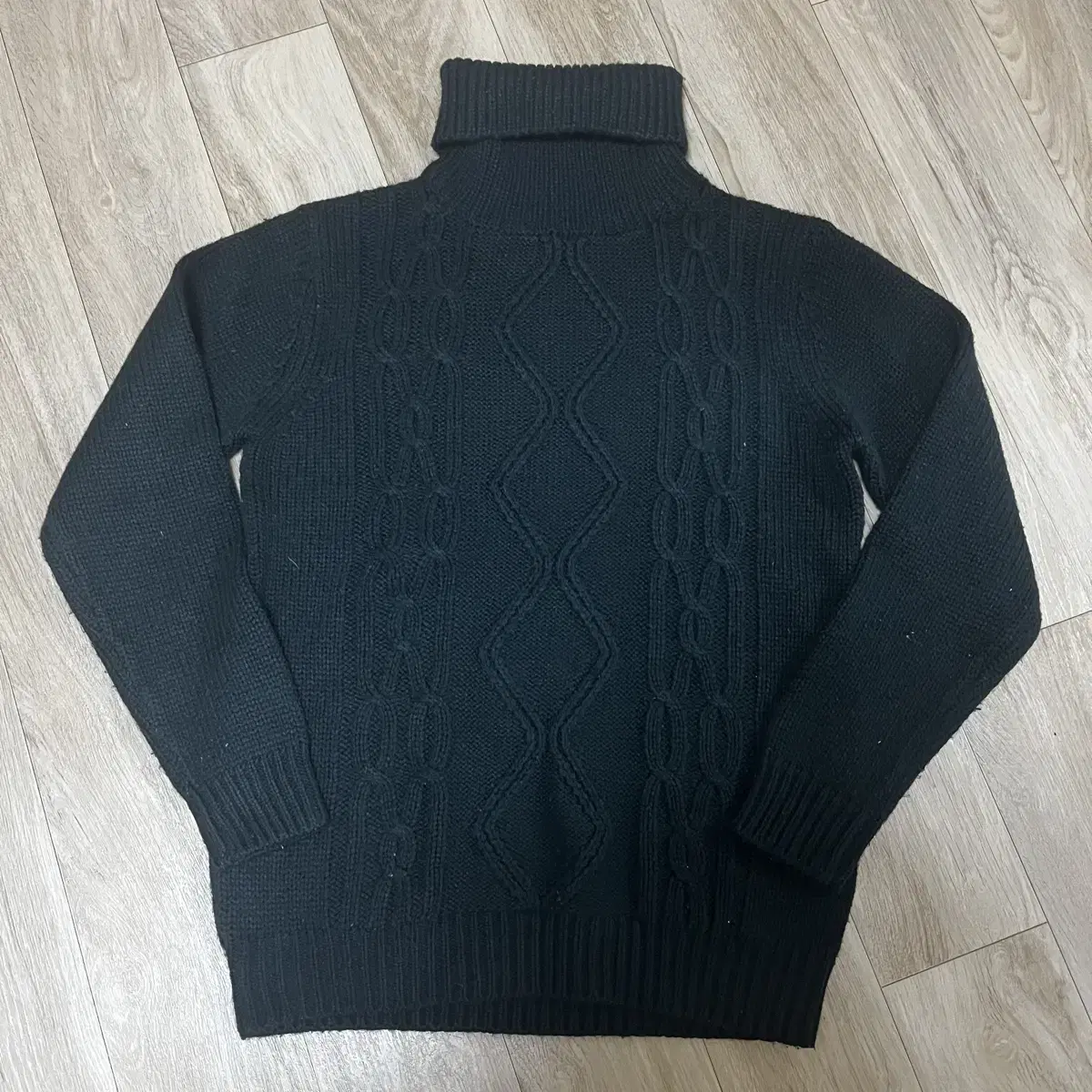 Dark green turtleneck knit