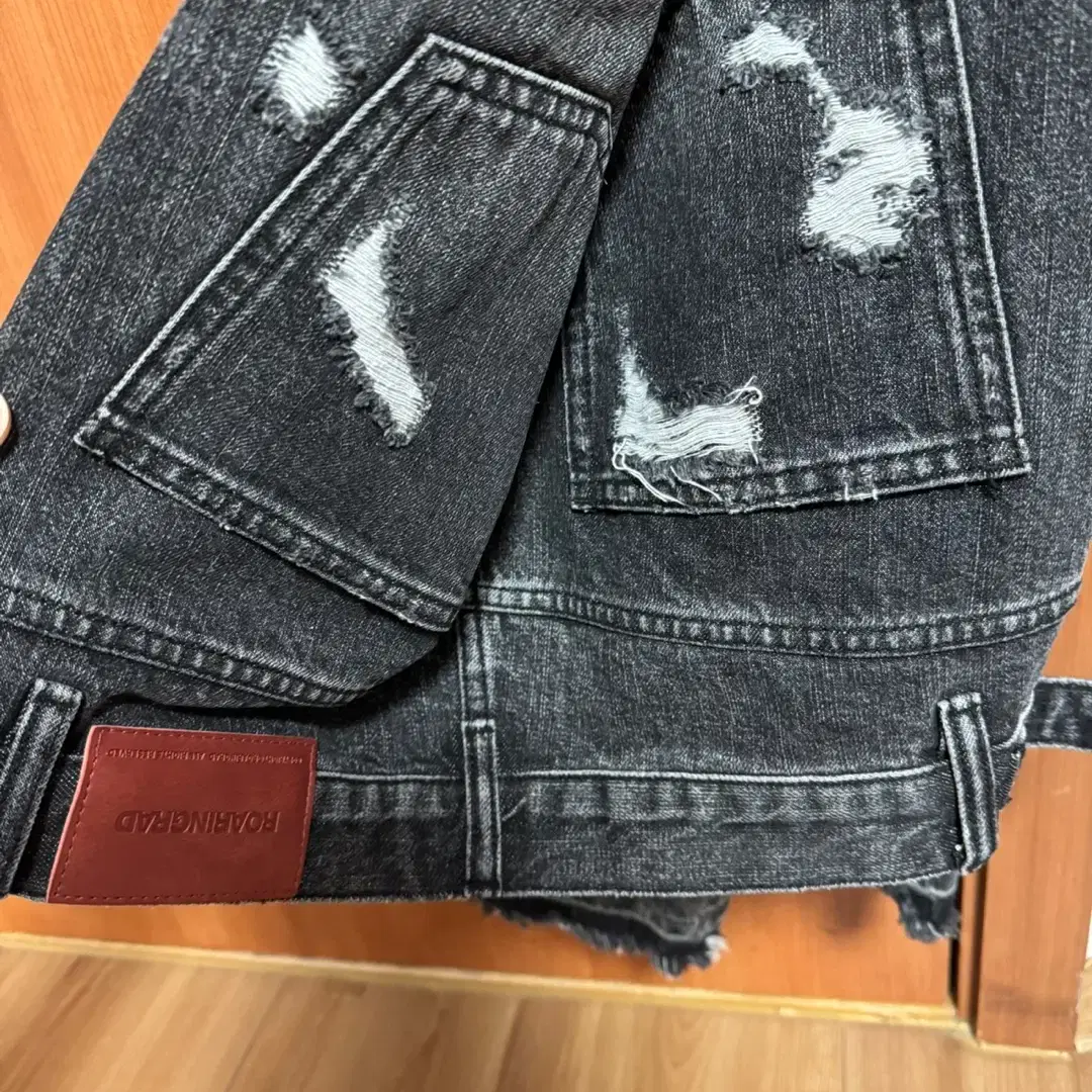 [M] 로어링라드 FLARED WASHED JEANS BLACK