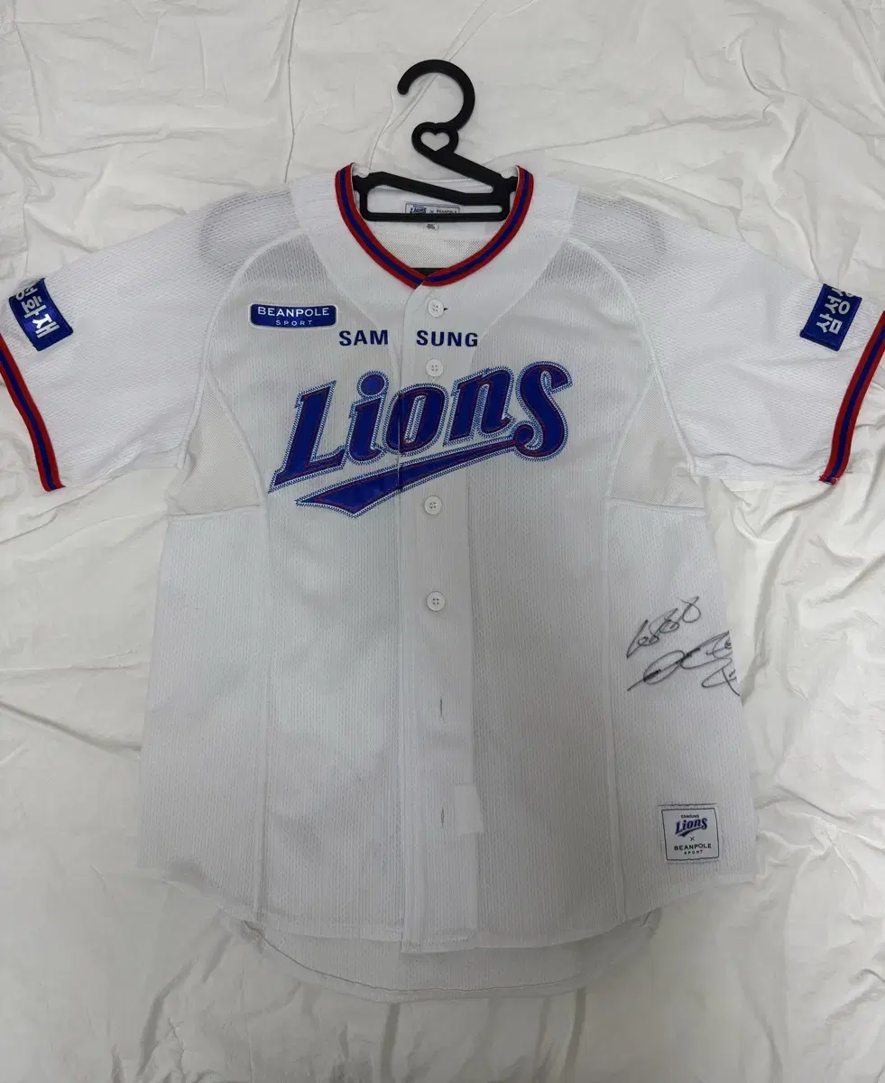 Samsung Lions' Lee Won-seok's uniform 85