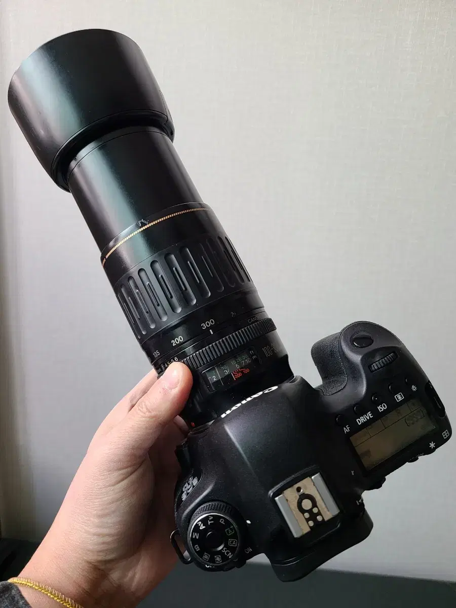 캐논6D 풀프레임 바디+ 100-300mm Wi-Fi 판매합니다