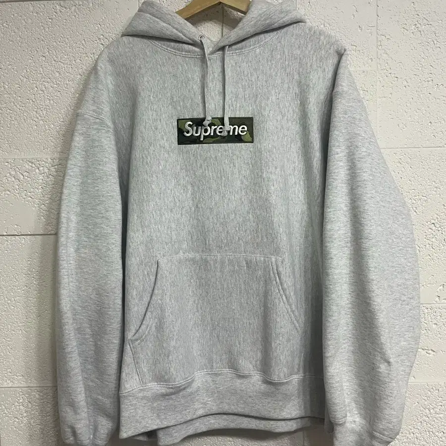 Supreme Box Logo Hooded Sweatshirt