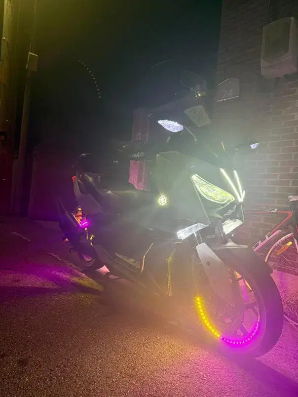 xmax300 17년식 (용달비지원)
