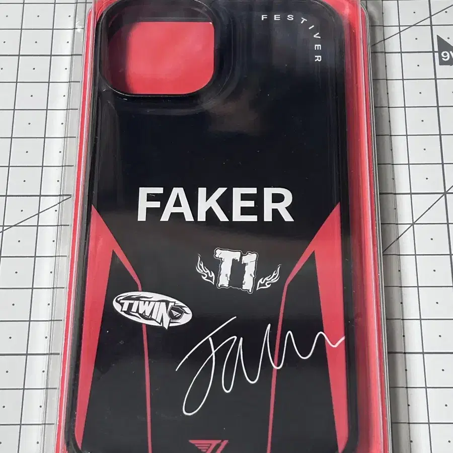 T1 티원 페이커 faker 아이폰 14 폰케이스