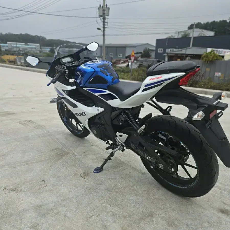 스즈끼 GSXR125 21년식 2만키로 240만원  올카차량