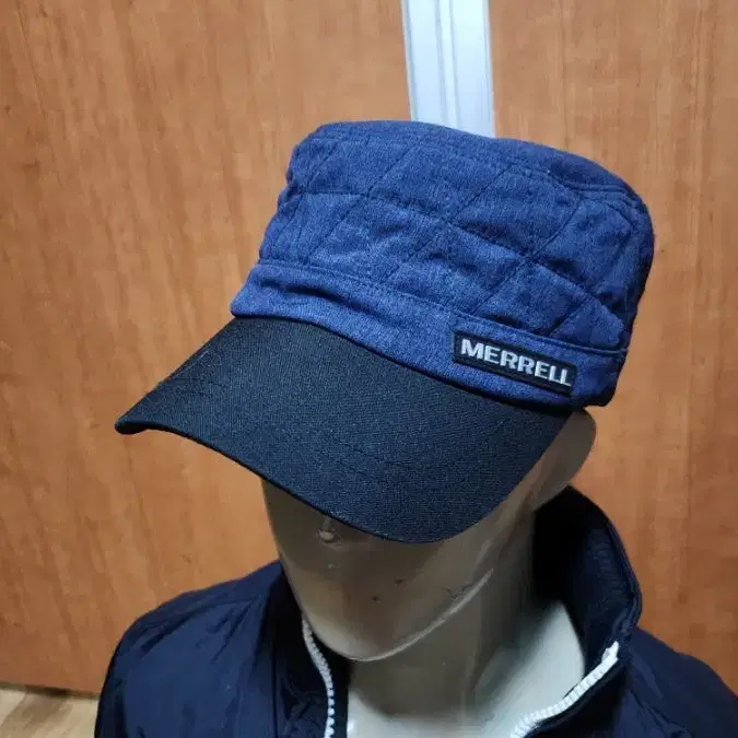 MERRELL머렐방한모자FREE입니다