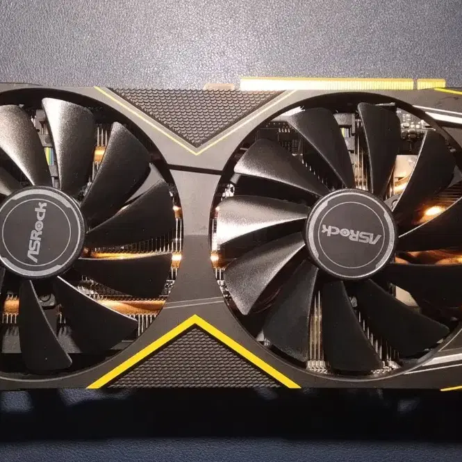 애즈락 rx5700xt 고장 부품용 팝니다