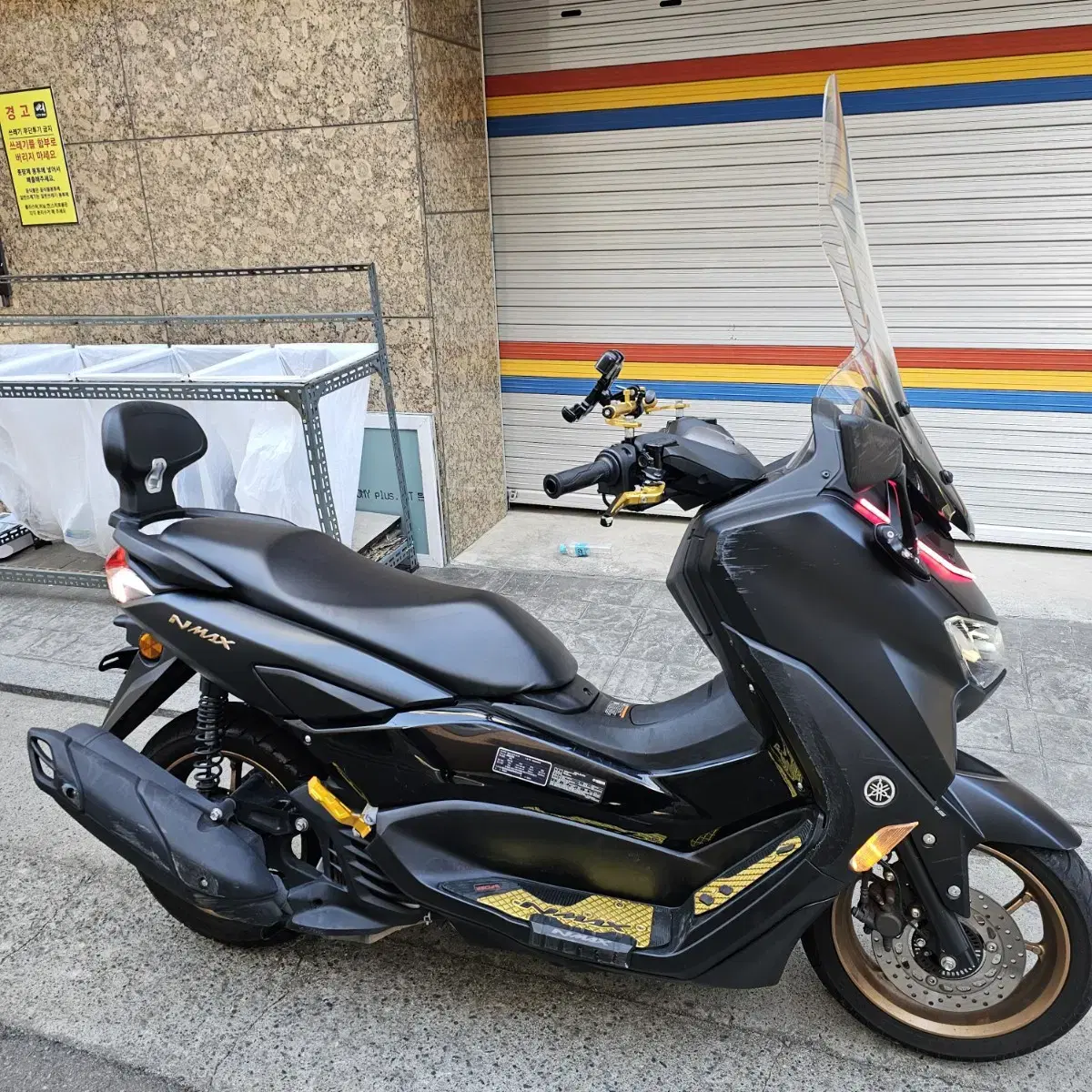 Nmax125 22년식 7000km 신차급 330만원 판매합니다! pcx