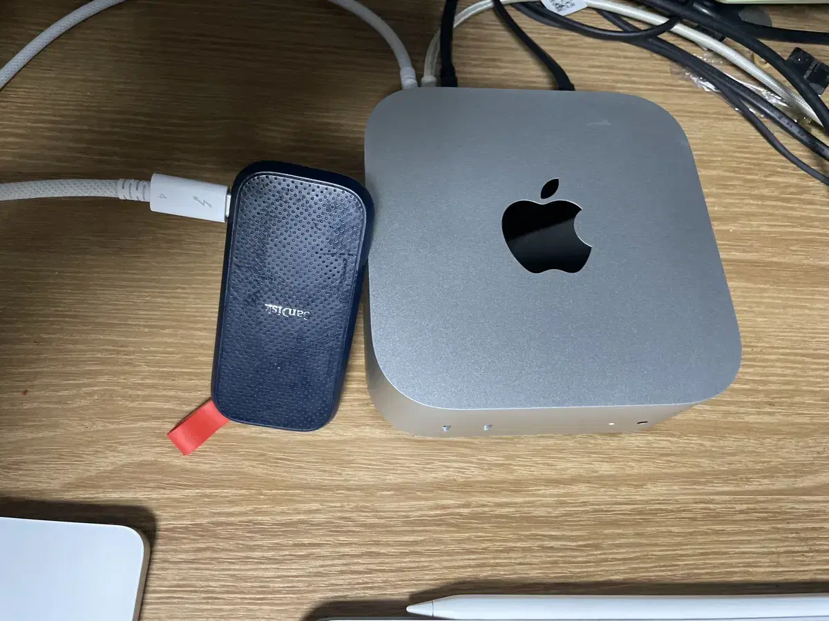 Mac Mini M4 Pro 기본형 + 2tb 샌디스크 SSD