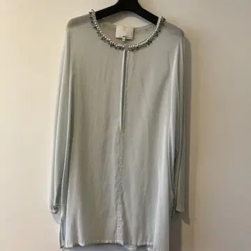 쓰리원 필립림 비즈 장식의 라이트 블루 긴팔 튜닉