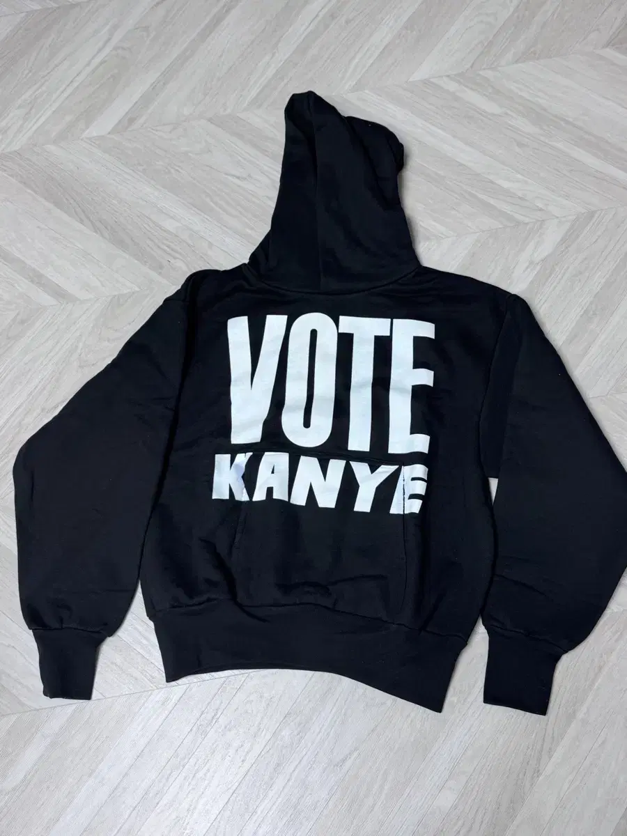 칸예  vote kanye 후드티 size M 신품