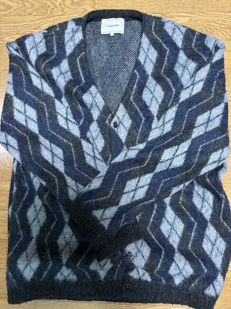 Viva Studio Cardigan