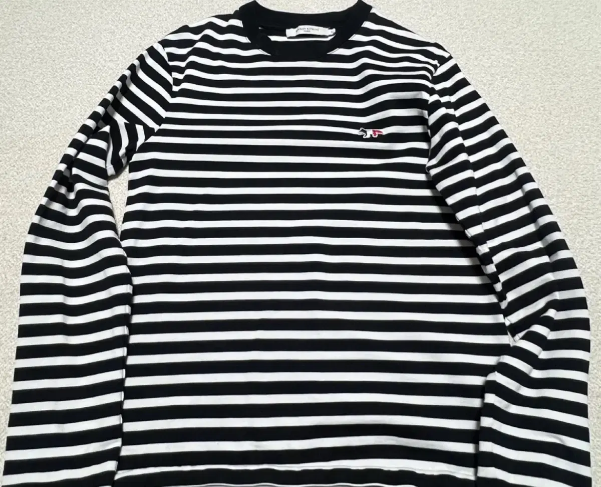 Maison Kitsune Stripe XS