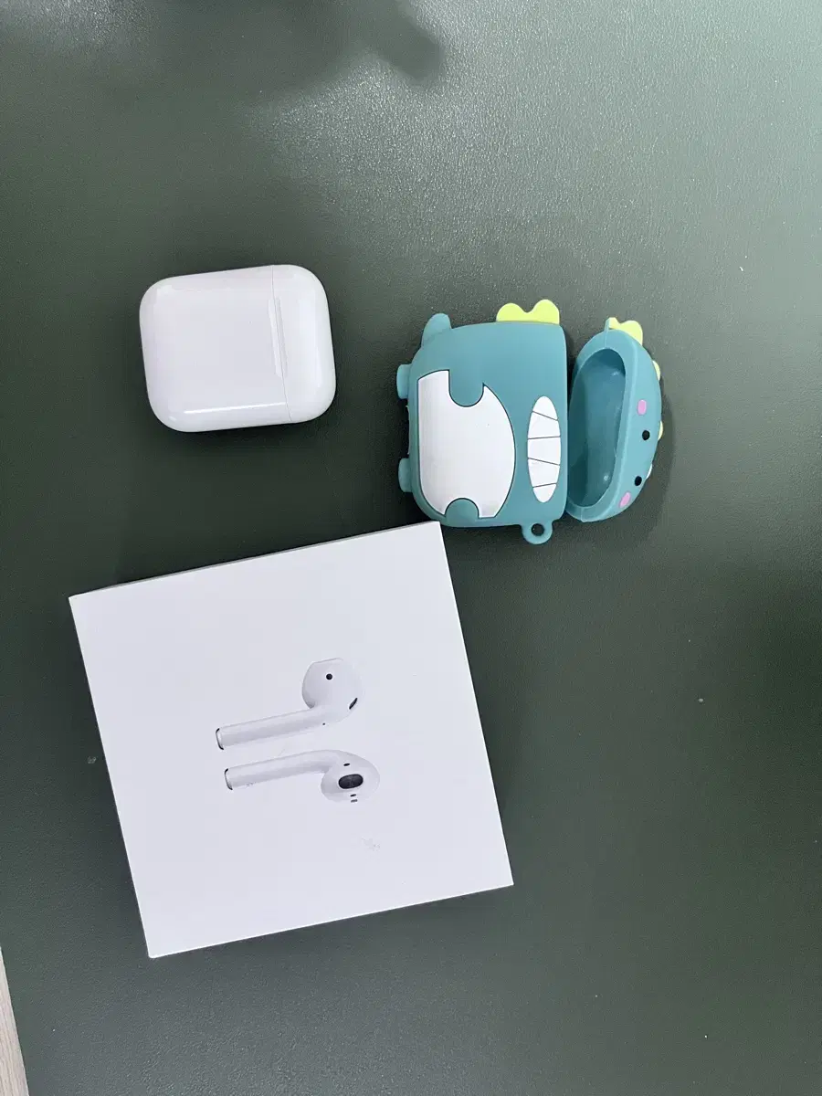 AirPods 2nd generation wired charging model