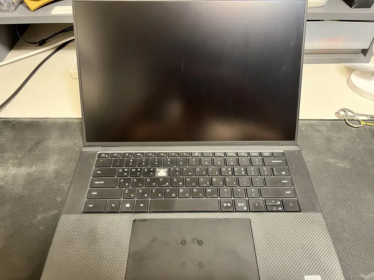 Dell xps 15 9500 키빠짐 팝니다.