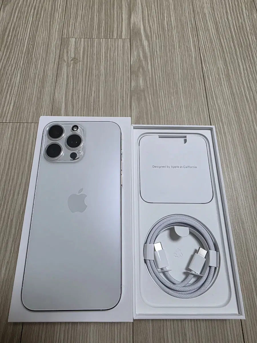 iPhone 15 Pro Max 256GB White S-Class