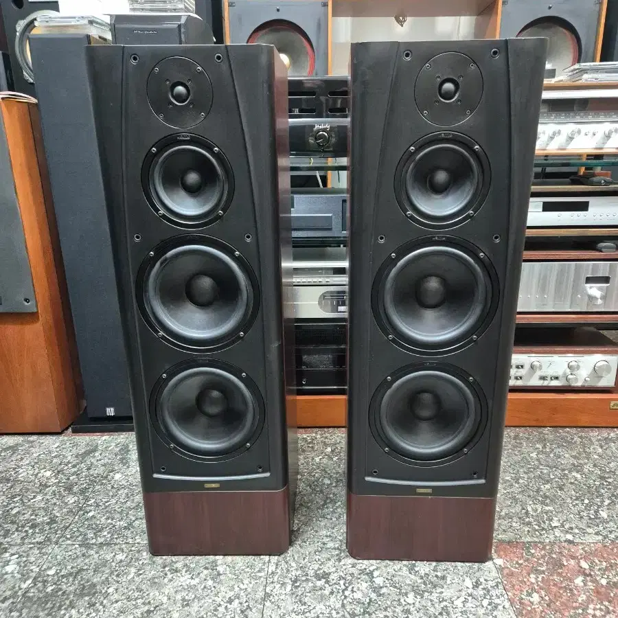 JAMO 128, a JAMO-san speaker from Denmark #jamo스피커,#스피커