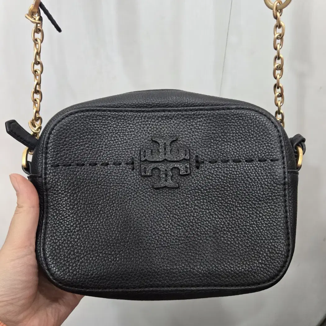 TORYBURCH 토리버치 여성 크로스백! 올 블랙 색상!