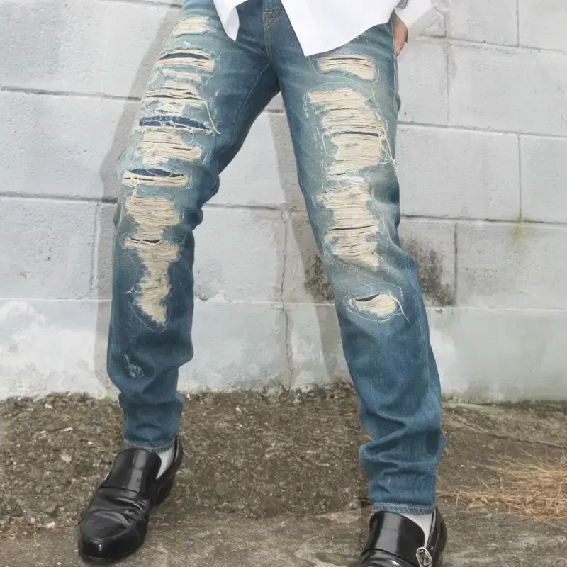 R13 알썰틴 14SS 디스트로이드 플리츠 데님 팬츠