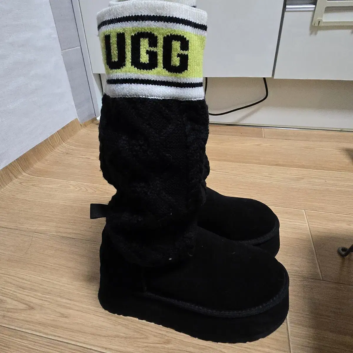 UGG 어그부츠 235-40 판매합니다