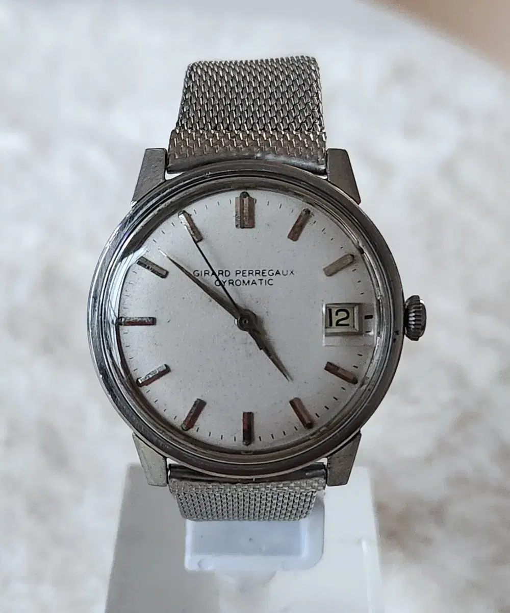 # 127 ) GIRARD PERREGAUX GYROMATIC 39JEW