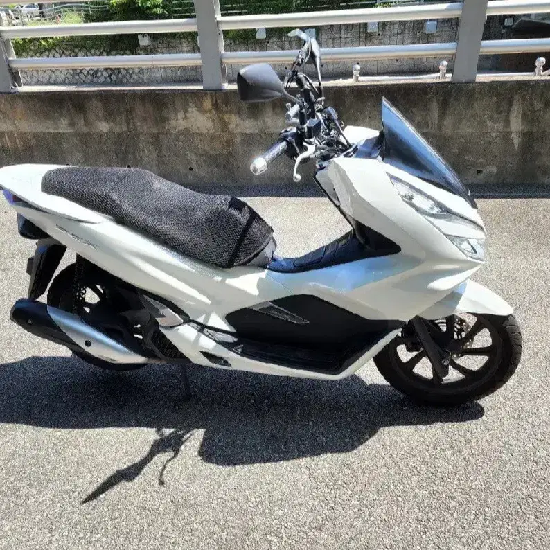 PCX125 20년식 차량 판매.