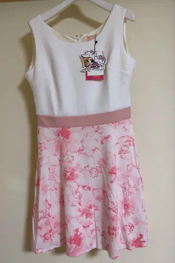Rady 헬로키티 콜라보 플라워 패턴 슬리브리스 원피스 신품