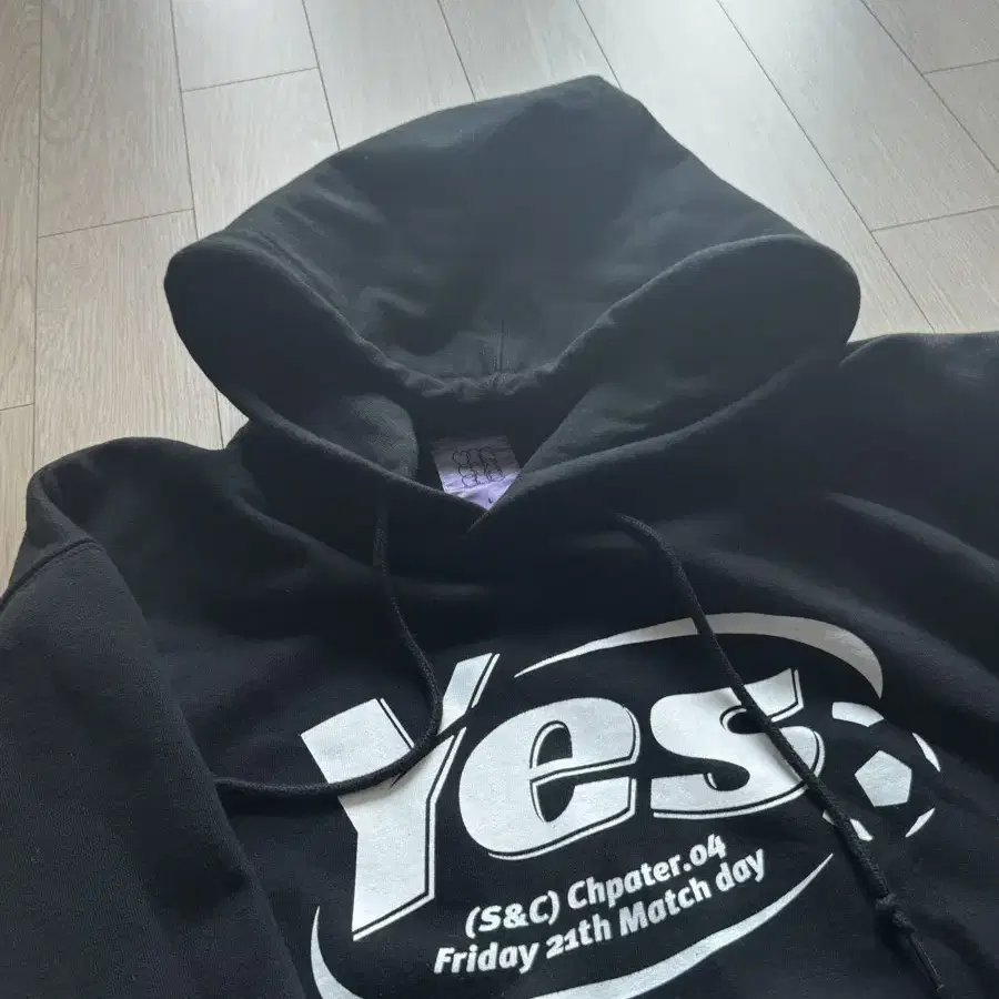 Yeseyesee 17FW Soccer Ball Hoodie Black