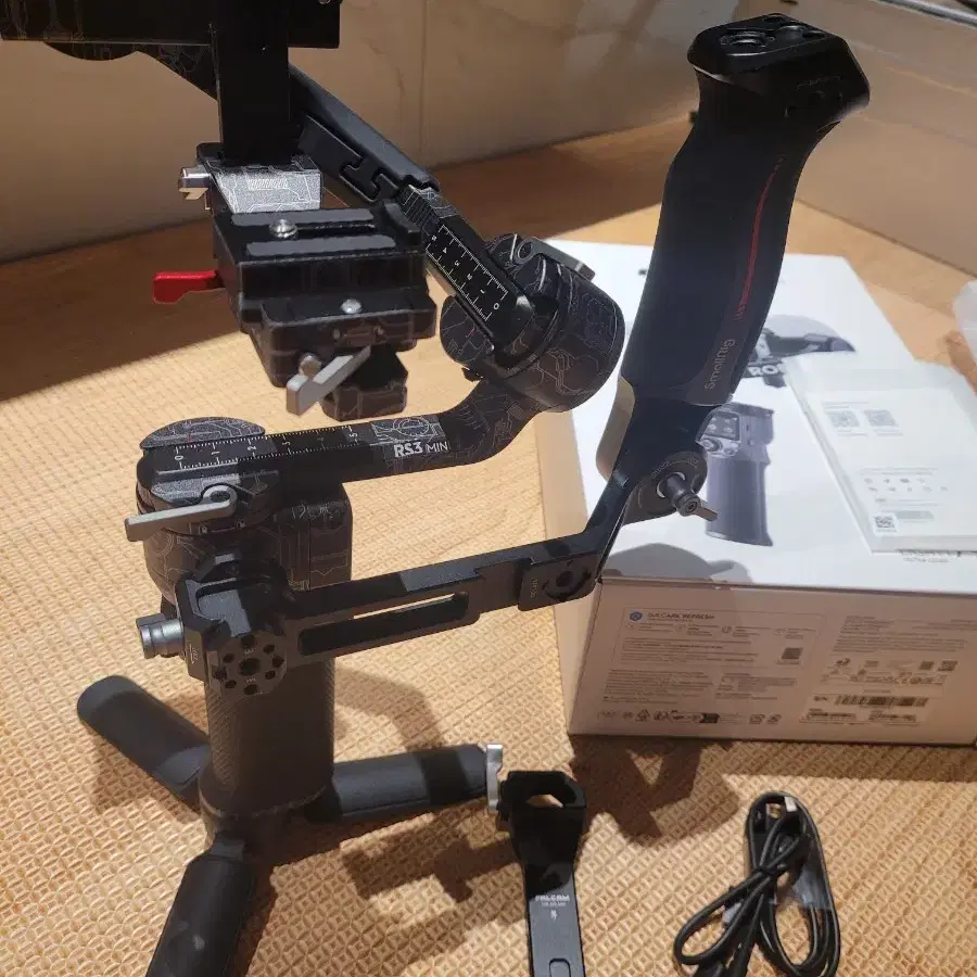 DJI RS3 MINI + 슬링 핸들 3028C + 팔캠슬라이드