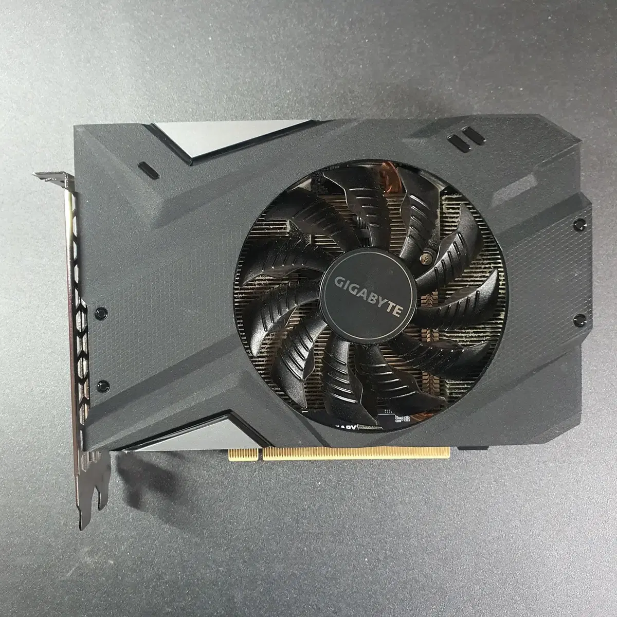 [무료배송] 중고 기가바이트 GTX 1650 D6 4GB 그래픽카드