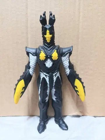 12 라이브 사인 포함 하이퍼 제튼 14cm 소프트 비닐 울트라맨