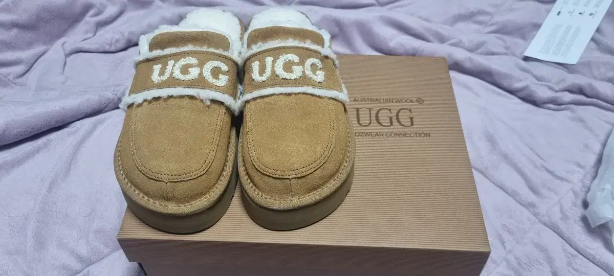 UGG 플랫폼 슬리퍼