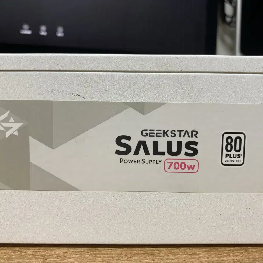 긱스타 GEEKSTAR SALUS 700W 80PLUS스탠다드