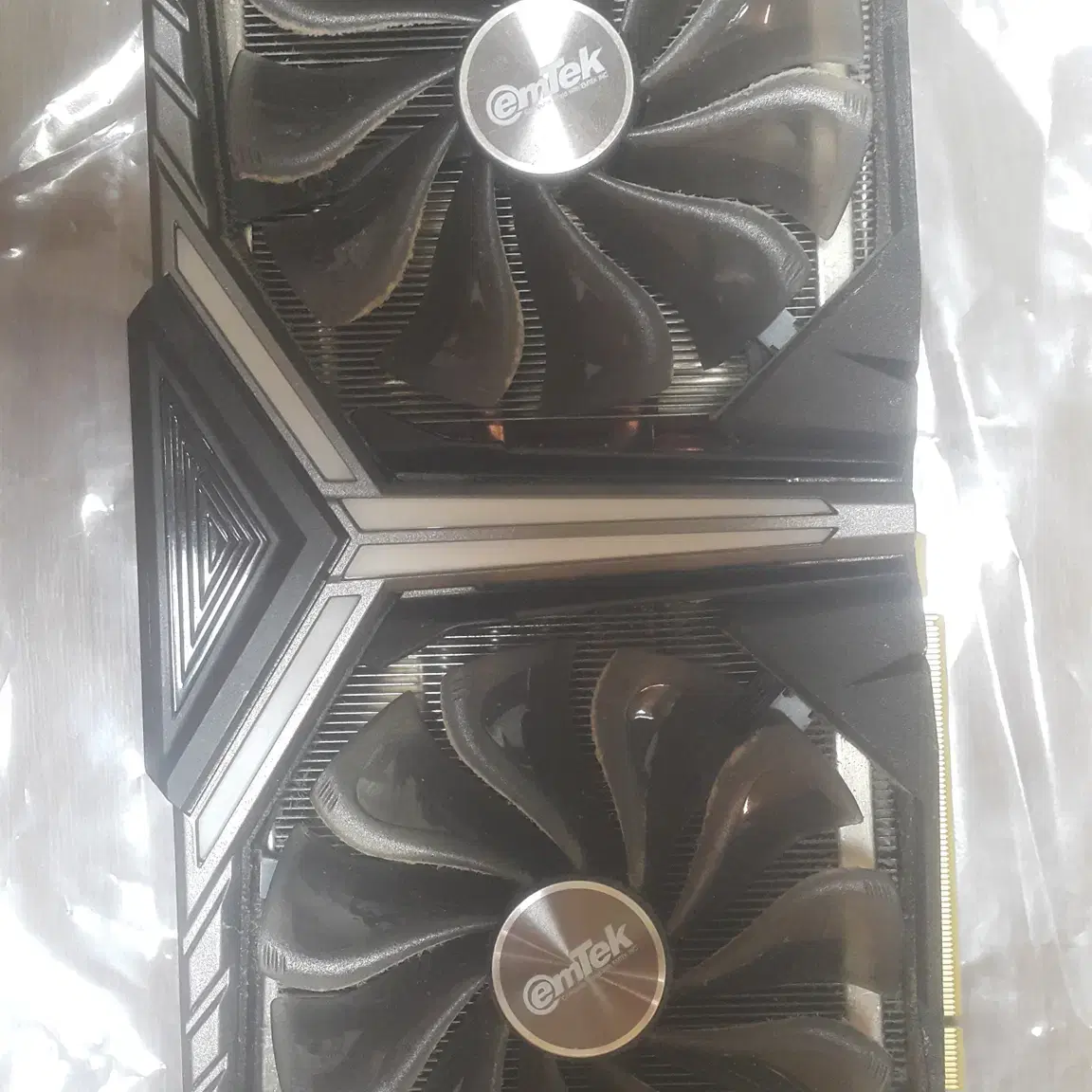 이엠텍 RTX 2070 SUPER TURBO JET OC