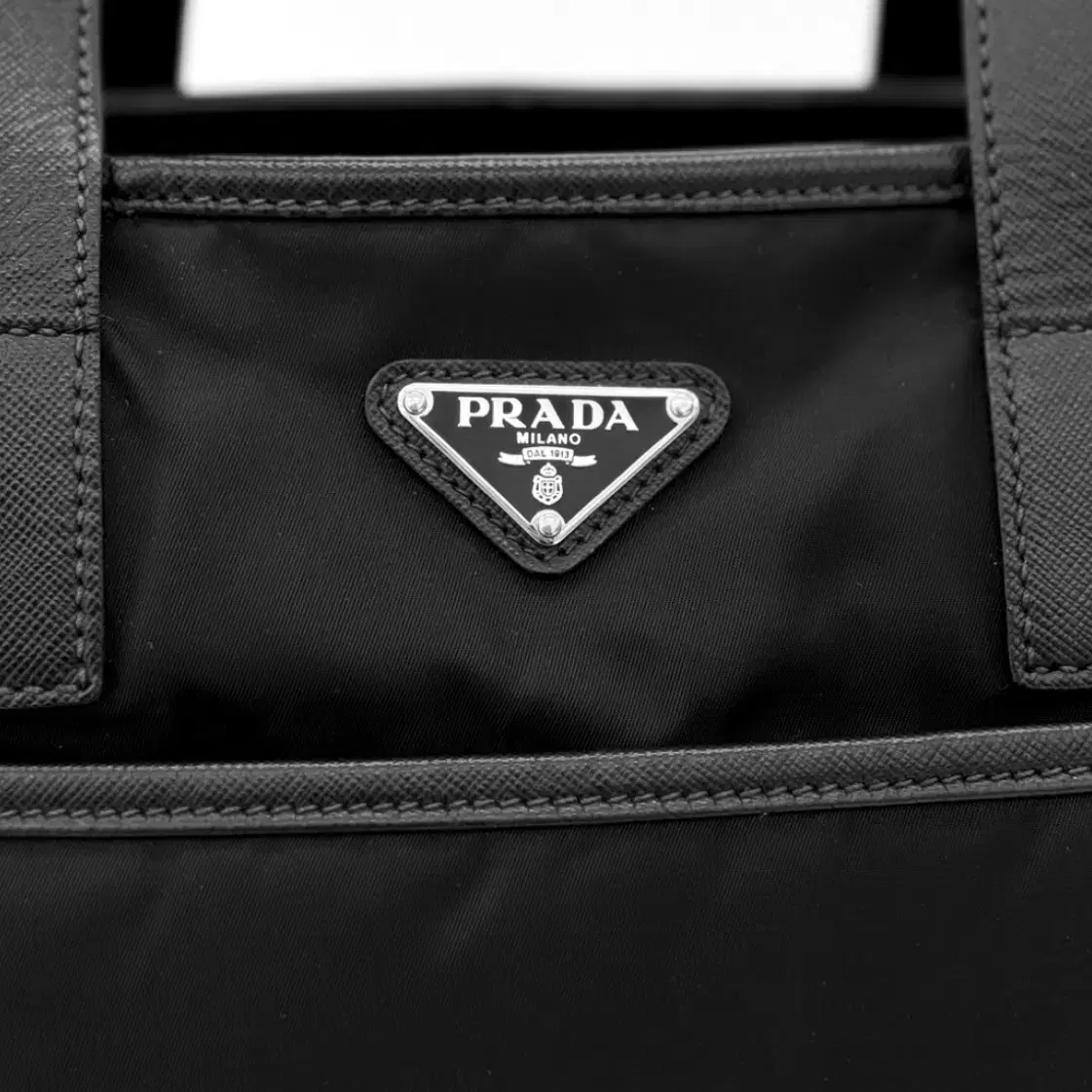 PRADA 프라다 남성 리나일론 테수토 사피아노 토트백 브리프케이스