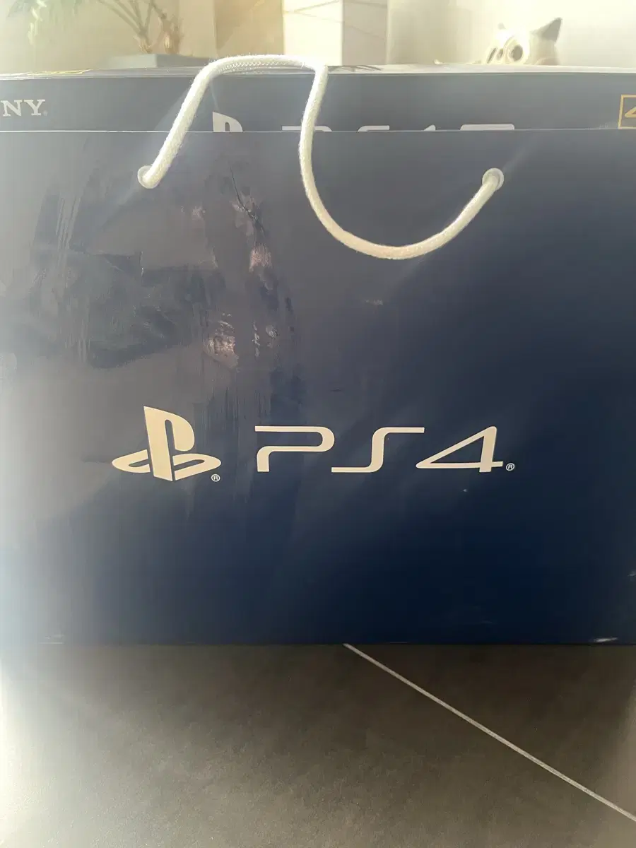 ps4프로(+컨트롤러 2개 포함) 판매합니다