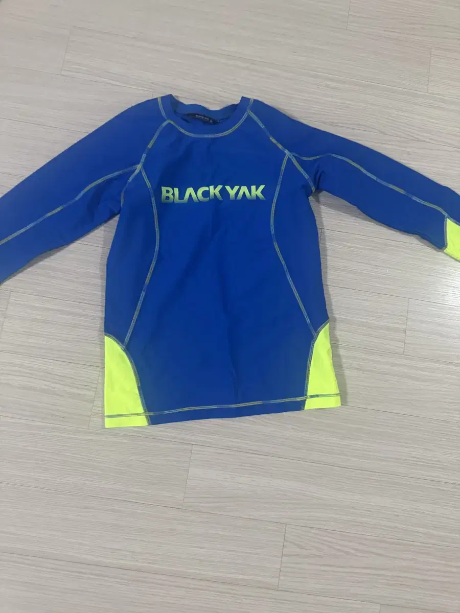 Black Yak Kids Boys' Swimwear Top