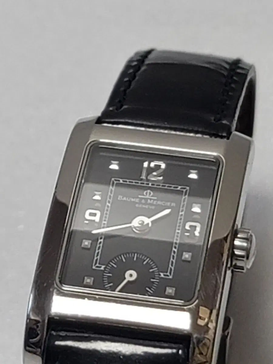 보메메르시에  BAUME & MERCIER