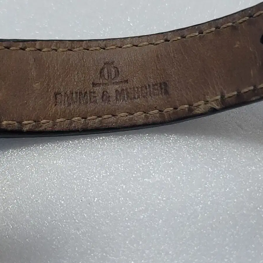 보메메르시에  BAUME & MERCIER