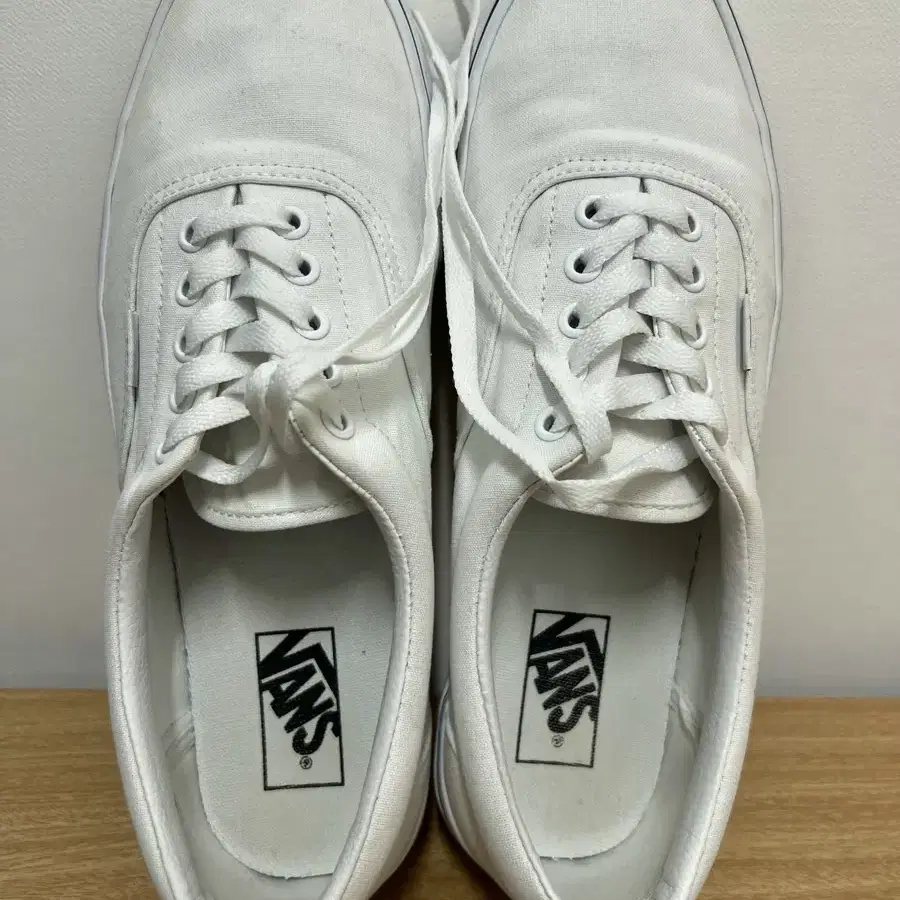 VANS 어센틱 화이트 285mm