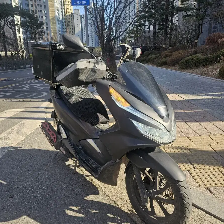 Pcx125 18년식 3만키로 급매 nmax xmax 포르자 스쿠터