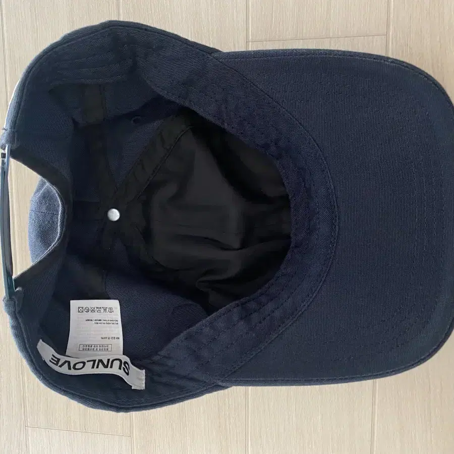 썬러브 Capital Cap Navy 볼캡