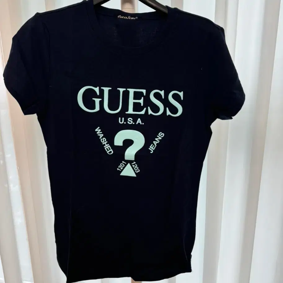 게스 guess 반팔티 여성 S