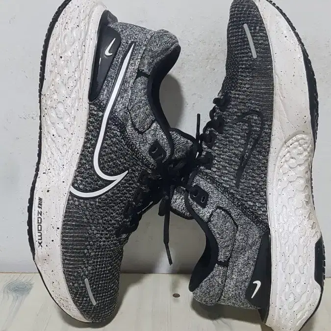 택포 270~275 NIKE AIR ZOOM-X 인빈서블 경량 왕쿠션화!