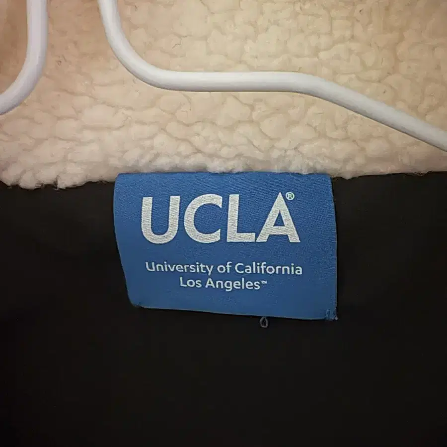 ucla 플리스 조끼집업