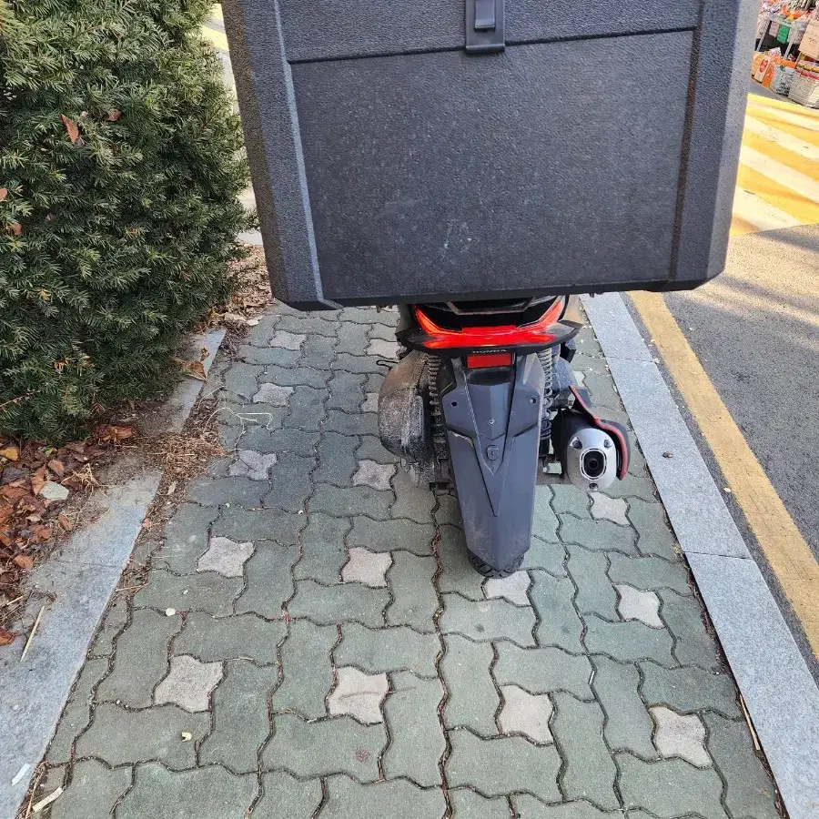 PCX125 cbs모델 21년식 판매합니다