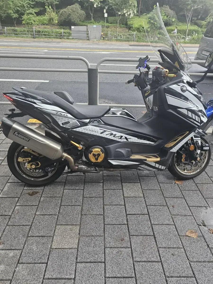 2023년식 TMAX-560