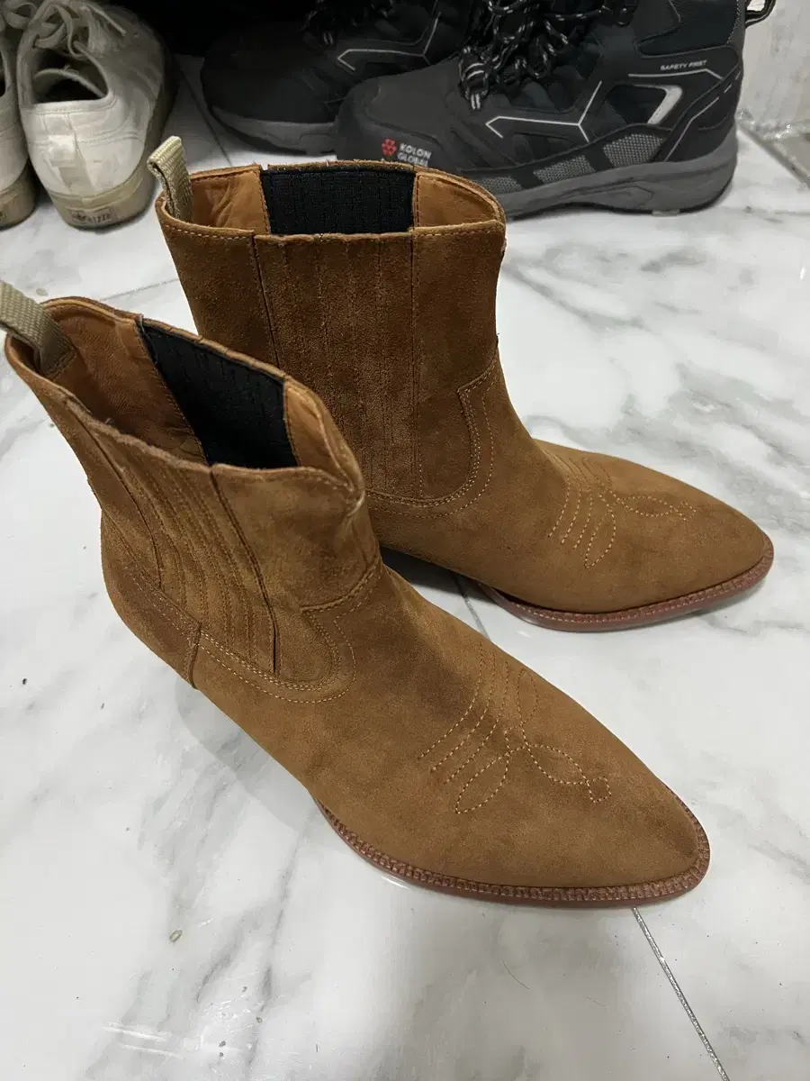 [42]길프 Molko 45 Cuban boot in Calfsuede