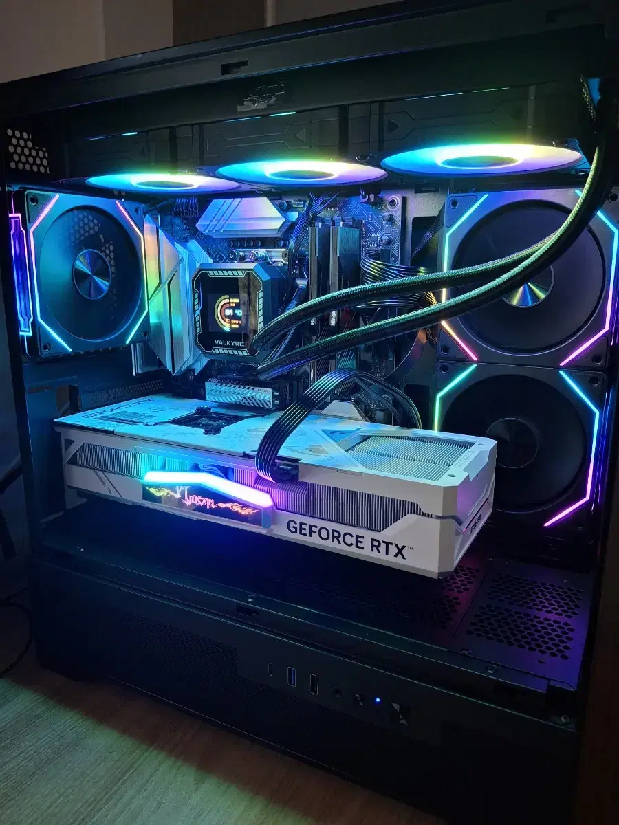 라이젠 9600X RTX 4070 SUPER 컴퓨터 팝니다