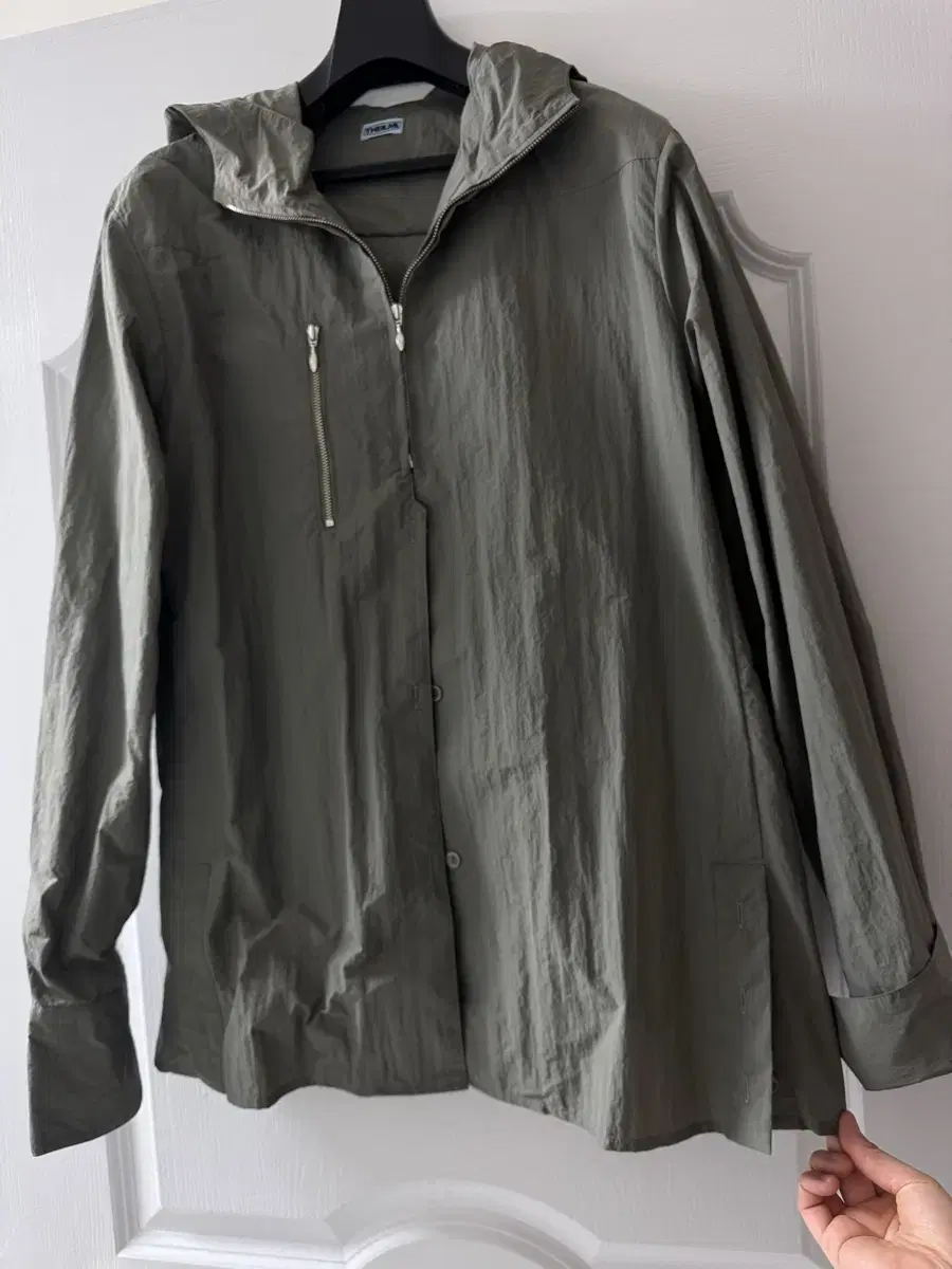 Theilma) Windrunner Shirt / Khaki / F