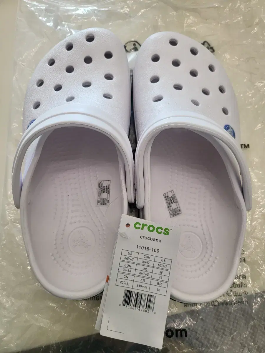 Crocs 240